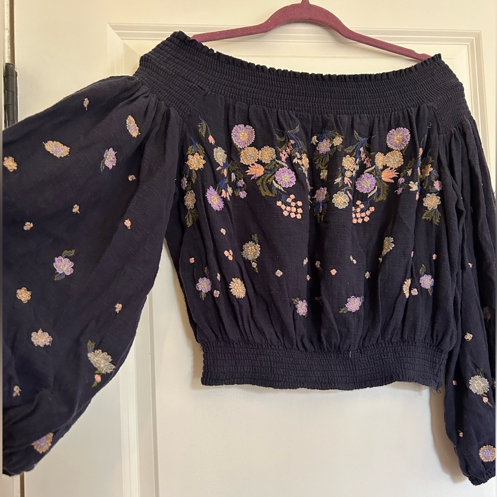 Free People embroidered top size medium